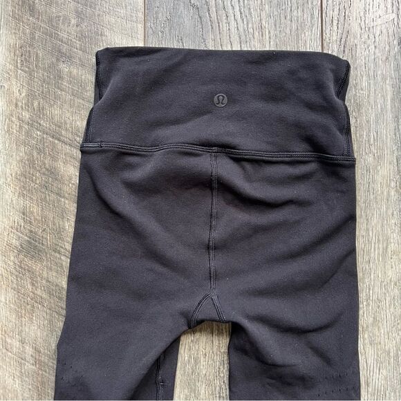Lululemon High Rise Reveal Precision Tights in Black Size 2 Laser Cut Mesh Leg - Picture 9 of 12